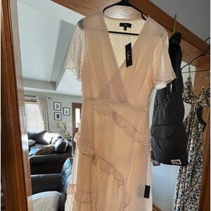 Brand new Lulus Dress. Size L. Mid length